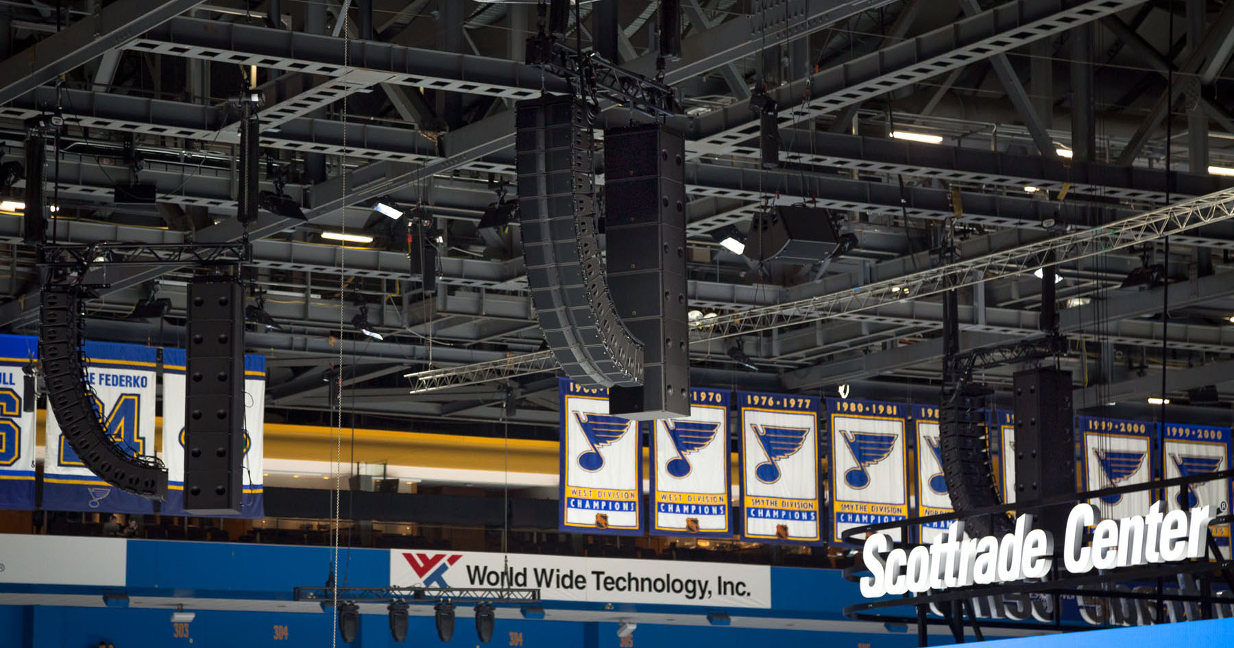 L-Acoustics Rocks the Blues at St. Louis' Scottrade Center